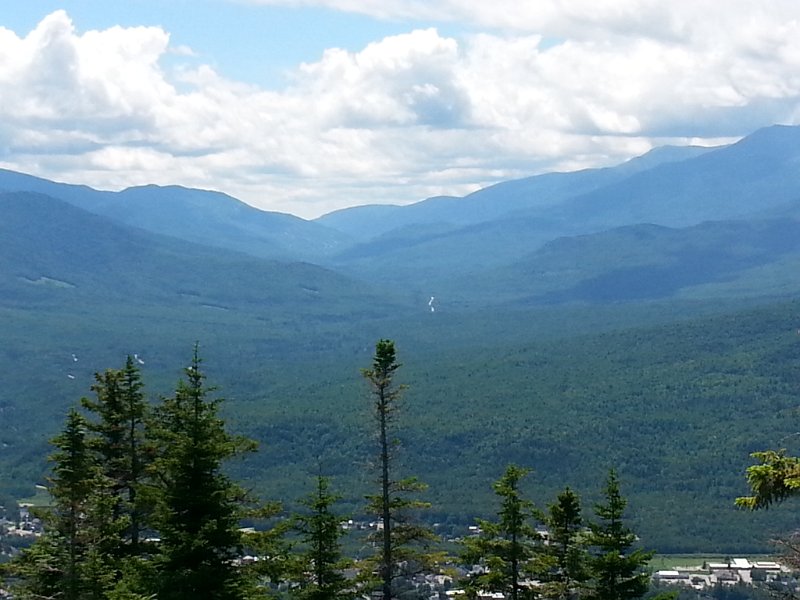 20130712_130428.jpg - Back at the ledge I had to get some more shots.