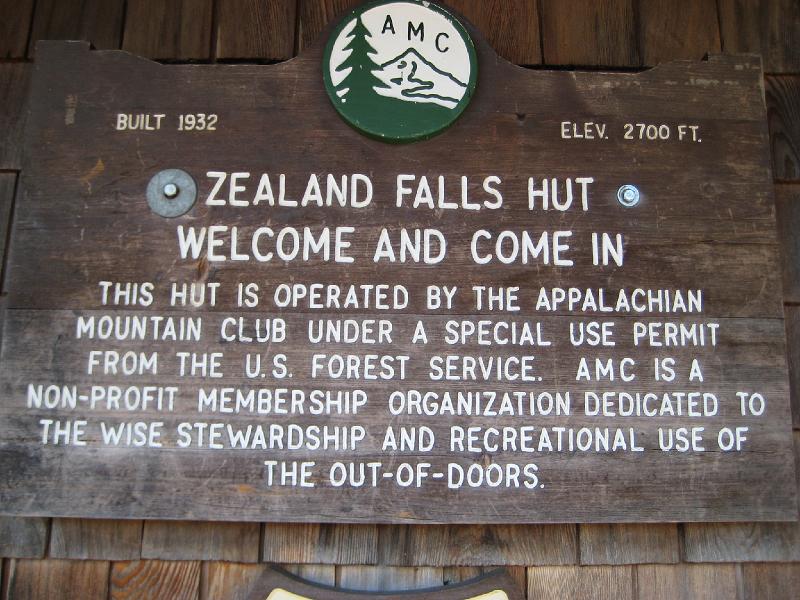 IMG_0644.JPG - Some info about the hut